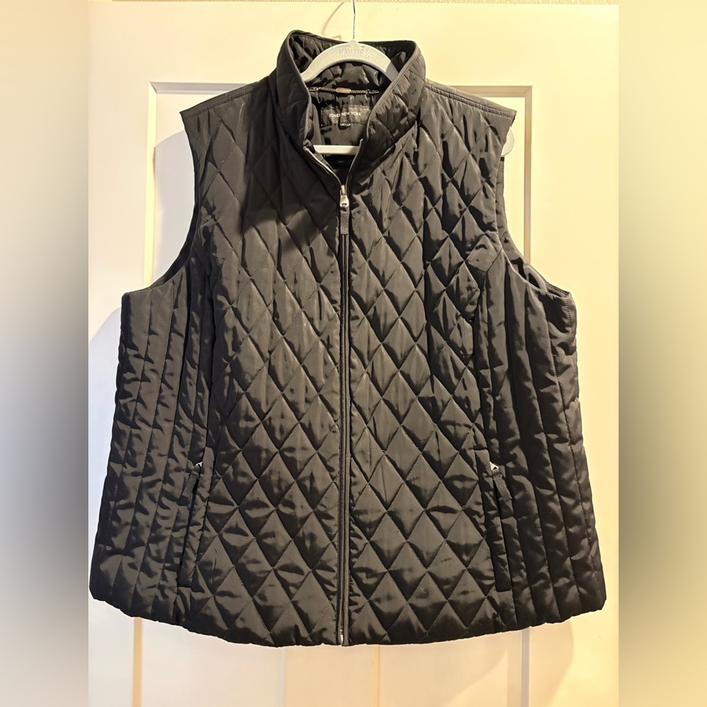 Jones New York Quilted Black Vest - 2X - Great Quality, Classic Style